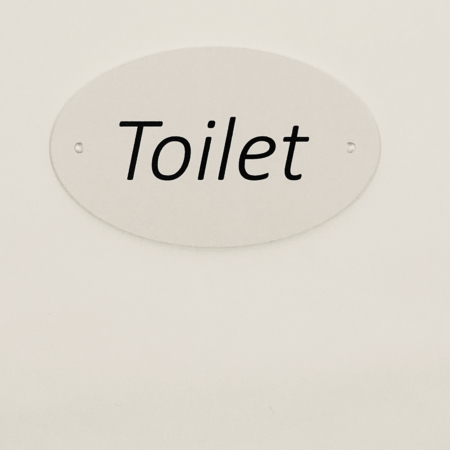 ovalt toiletskilt, hvid aluminium